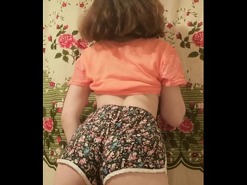 ❤️ Giovane pupa sexy fa uno striptease riprendendo i suoi pantaloncini alla telecamera ❤ Porno vkal it.pornxlxx.ru