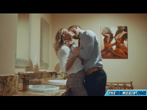 ❤️ Quando una bionda formosa ti seduce in un bagno pubblico ❤ Porno vkal it.pornxlxx.ru